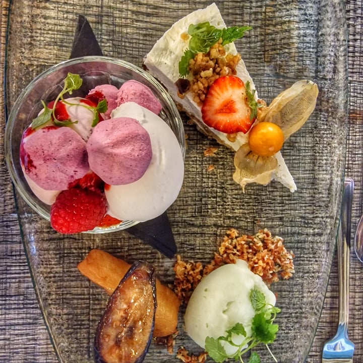 photo of The Thimble Inn Plant based taster menu shared by @buzzgirl260 on  17 May 2022 - review