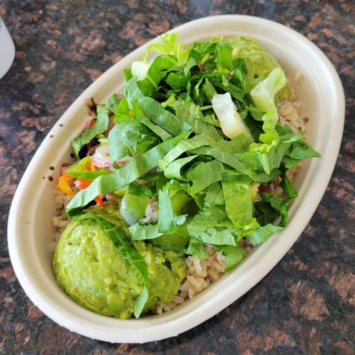 photo of Dosbros Fresh Mexican Grill Veggie Bowl shared by @yourfriendjen on  02 Aug 2022 - review