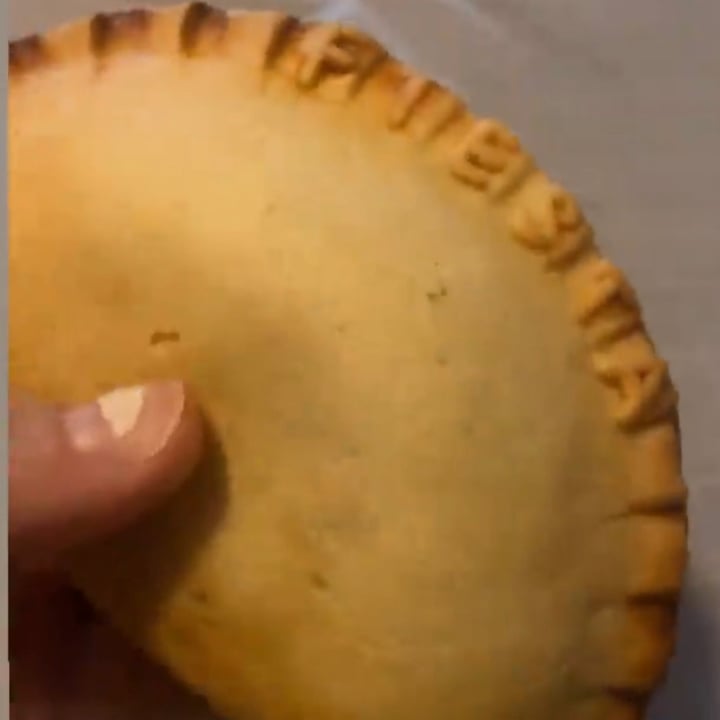 photo of Fiesta Empanada Veggie (Vegan) Empanada shared by @kendrachaotic on  09 Jun 2021 - review