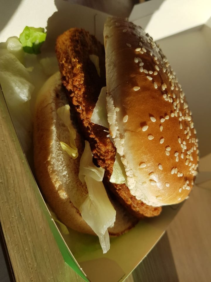photo of Kfc Kfc Vegan "Chicken" Burger shared by @alicesabrina on  01 Feb 2020 - review