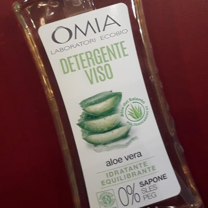 photo of Omia Laboratoires Detergente viso shared by @sus11 on  01 Sep 2022 - review