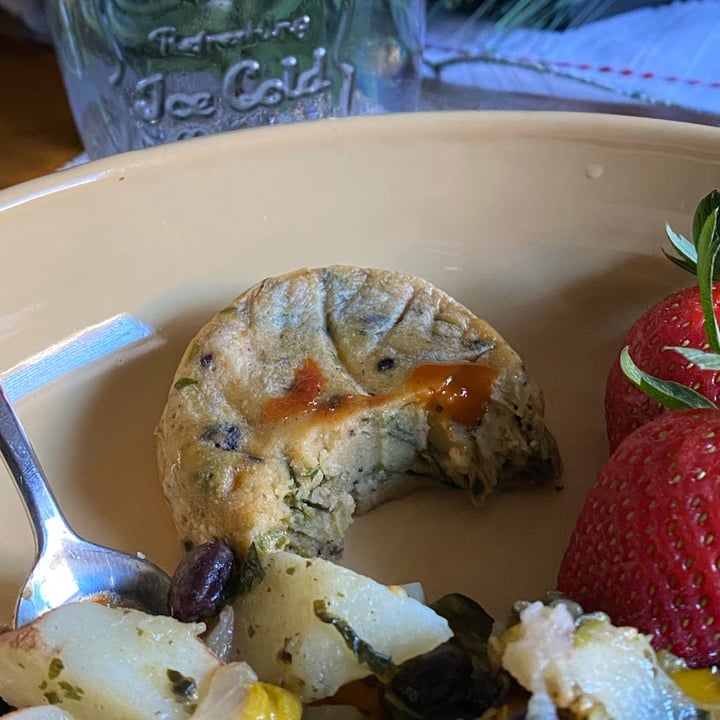 photo of JUST Egg Sous vide egg bites shared by @yarilovezzucchini on  02 Jan 2022 - review