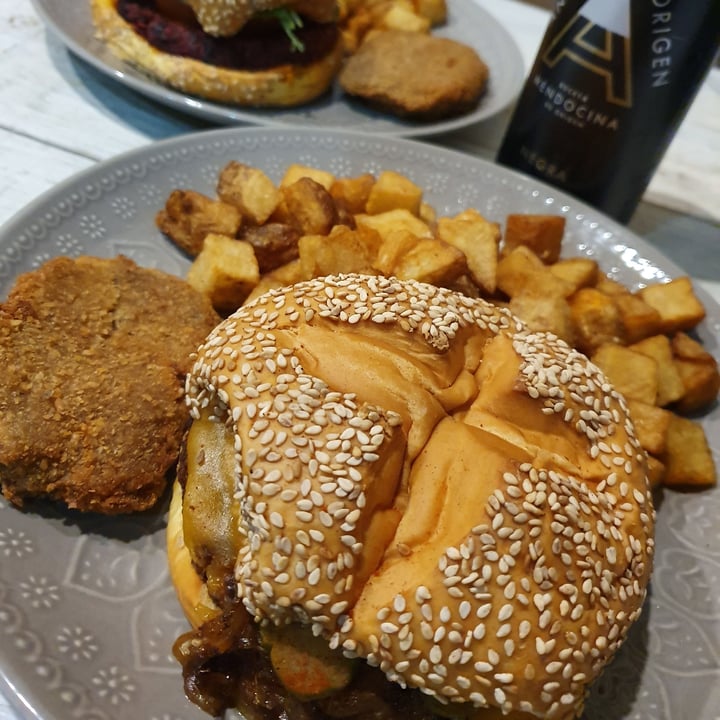 review photo of SHIPIBO Bistro Amazonico "Iskon" harburguesa de soja con pepinillos shared by @luvazquez on 22 Jul 2020 - review