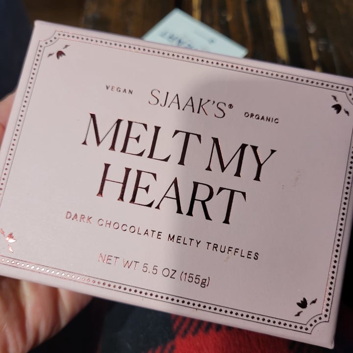 photo of Sjaak’s Organic Chocolates Dark chocolate melty truffles shared by @laurelolson88 on  30 Jan 2022 - review