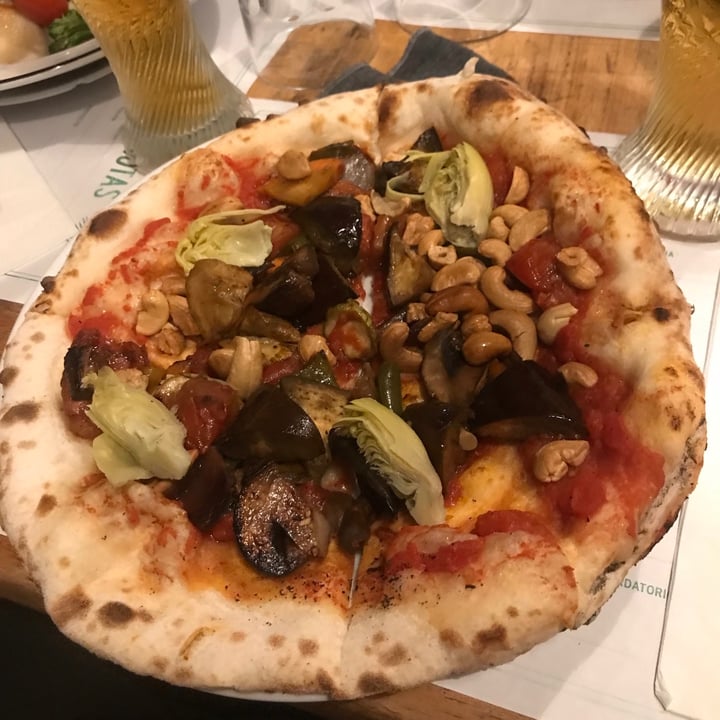 photo of Dandy Saavedra Pizza vegana shared by @vegankity on  01 Sep 2021 - review