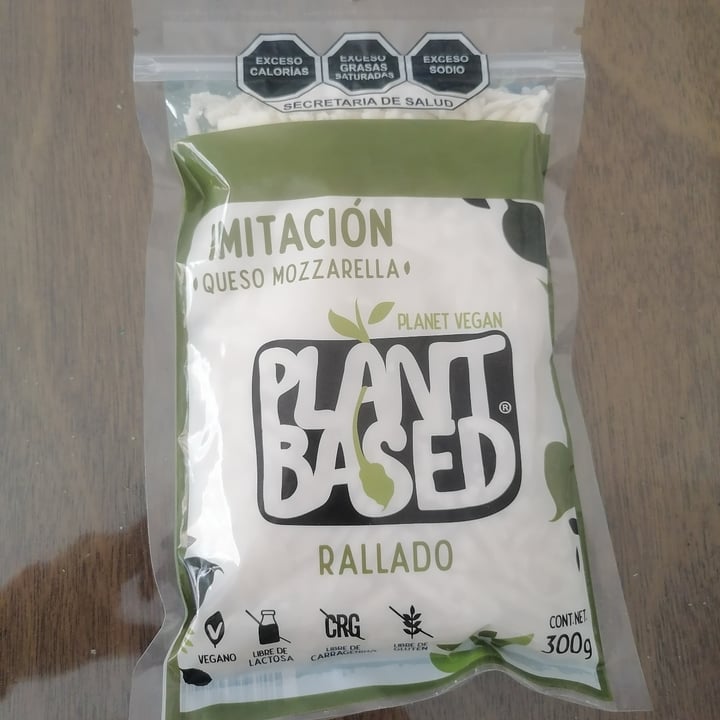 photo of Planet Vegan Plant Based Imitación queso mozzarella Planet Vegan Plant Based shared by @luvisanti on  29 May 2022 - review