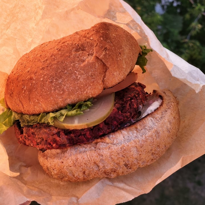 photo of Aux Vivres Westmount Latke Burger shared by @emmathestrange on  07 Oct 2020 - review