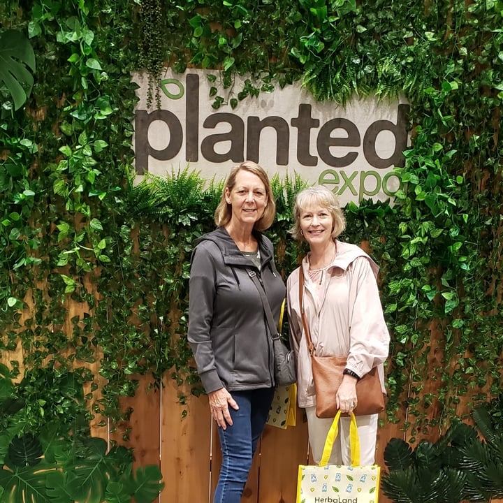 review photo shared by @leannet on 04 Jun 2022 - post