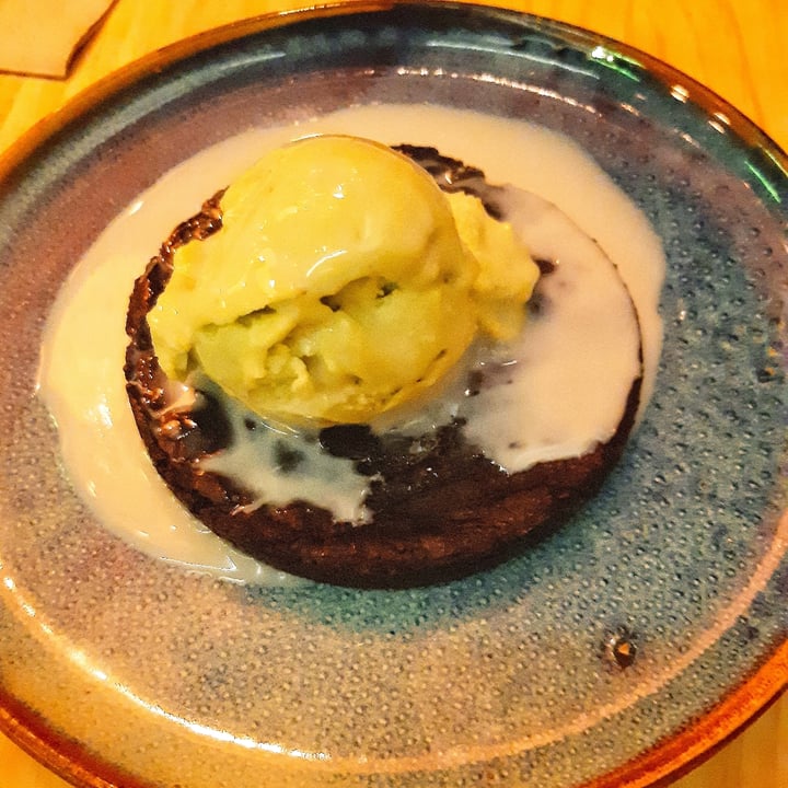 photo of Avocado Love Brownie con helado de aguacate shared by @littleveganpanda on  18 Nov 2020 - review