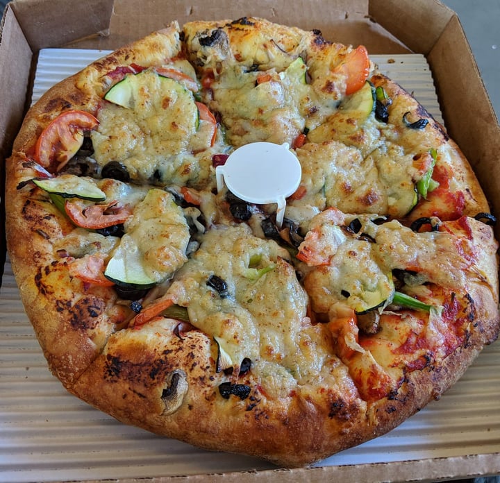 photo of Buffalo Pizza & Ice Cream Co Pizza shared by @xisxyooj on  03 Nov 2018 - review