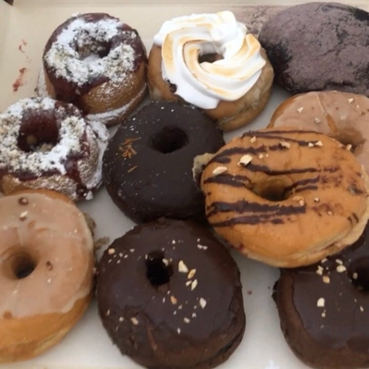 photo of Donut Corp. Donas veganas shared by @sambeth on  12 Sep 2020 - review