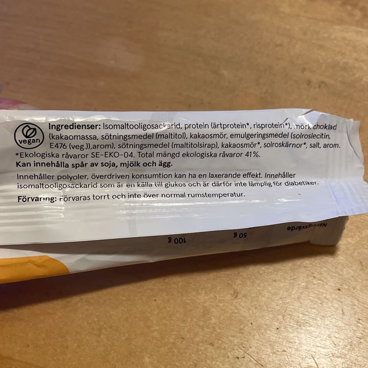 review photo of HOLISTIC Proteinbar vegan salt karamell shared by @eliska on 29 Nov 2022 - review
