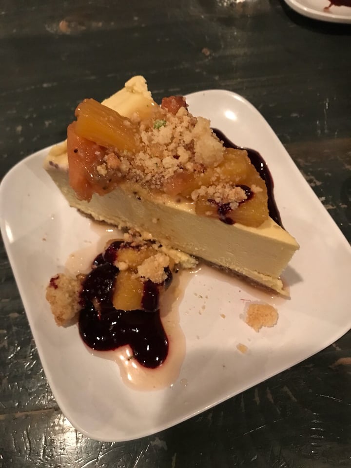 review photo of AVO Mango cheesecake shared by @rlkryska on 22 Oct 2018 - review