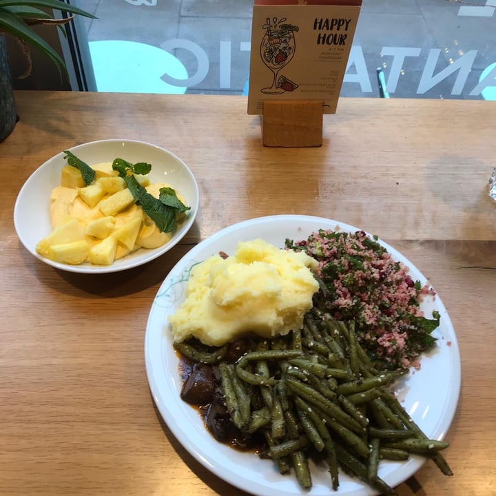review photo of tibits Hot and cold vegan buffet shared by @evalourence on 06 May 2020 - review
