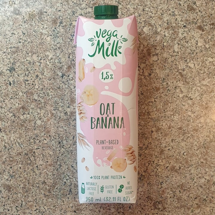 review photo of Vega Milk Oat Vegamill With Banana shared by @mariazzz on 16 Aug 2021 - review