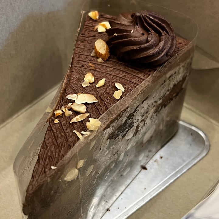 photo of Kind Kones Bangsar Village Dark Chocolate Ganache Cake shared by @liberationbby on  15 Dec 2022 - review