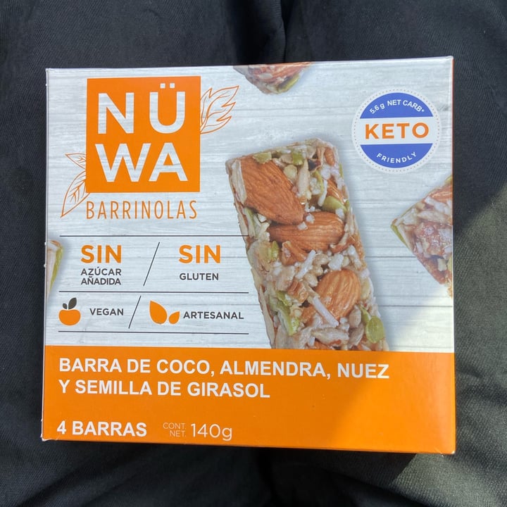 photo of Nüwa Barrionlas - coco, almendra, nuez, semilla de girasol shared by @strawberryswan on  11 Nov 2022 - review
