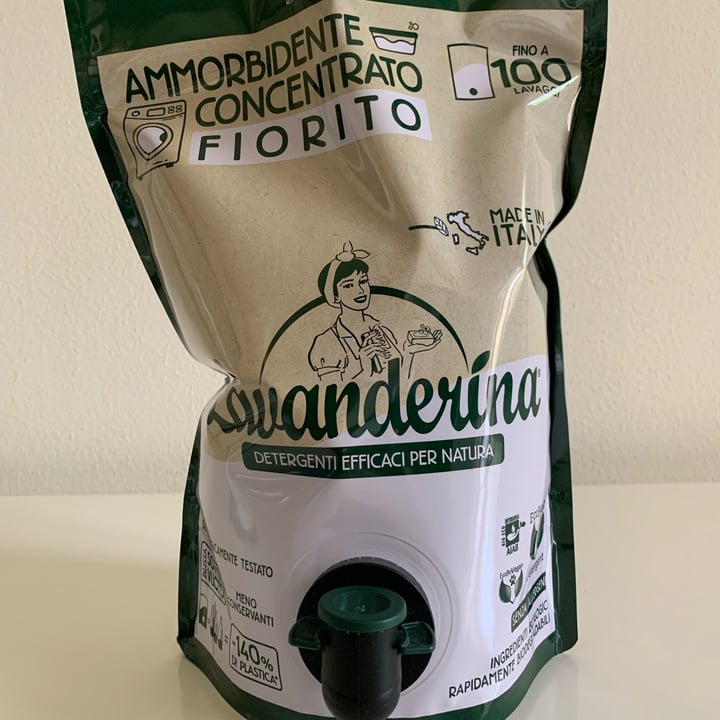 photo of Lavanderina Ammorbidente Fiorito shared by @stemo on  30 Aug 2022 - review