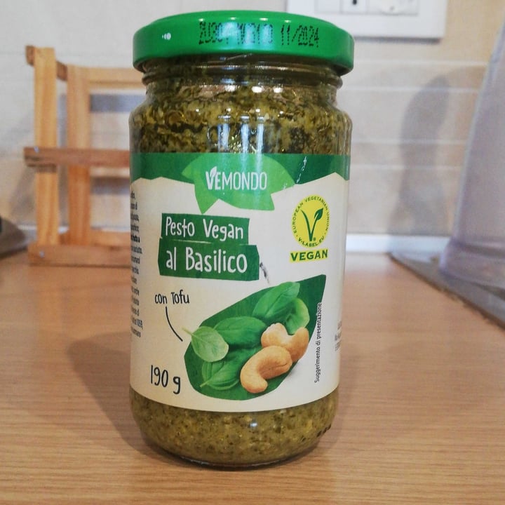 photo of Vemondo Pesto Vegan al Basilico con Tofu shared by @penninalove on  08 Mar 2022 - review