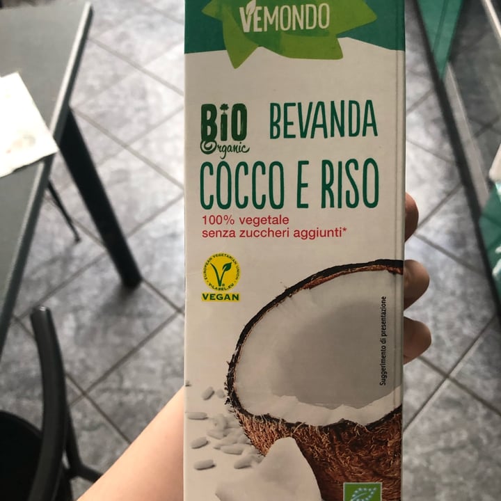 photo of Vemondo Bevanda cocco e riso senza zuccheri aggiunti shared by @sofiagr on  08 Jun 2022 - review