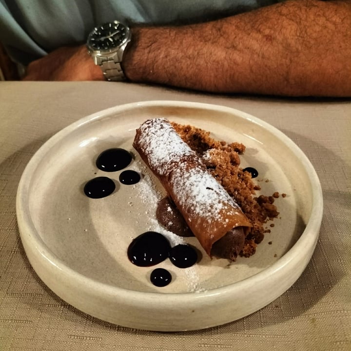 photo of Il Papeoto cannolo gianduia shared by @lagio on  24 Aug 2022 - review