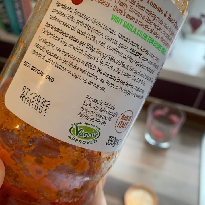 photo of Sacla' Whole Cherry Tomato and Basil pasta sauce shared by @brookemarshall20 on  19 Jan 2021 - review