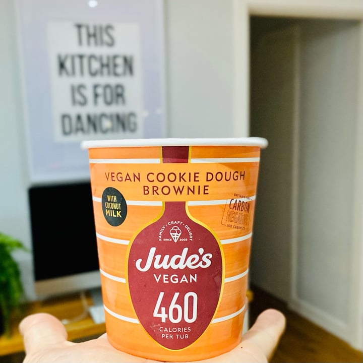 photo of Jude’s Vegan Cookie Dough Brownie Ice Cream shared by @leevardy on  07 Nov 2021 - review