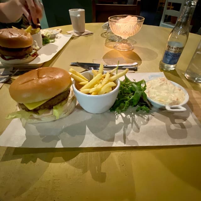 Photo of the dish “Vegan Cheeseburger”