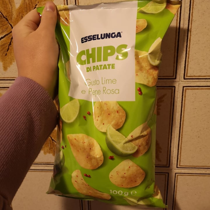 photo of  Esselunga Chips di patate lime e pepe rosa shared by @aleveganfoodlover on  03 Oct 2022 - review