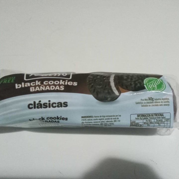 photo of Successo Black cookies bañadas shared by @ludnaiviat on  13 Jul 2022 - review