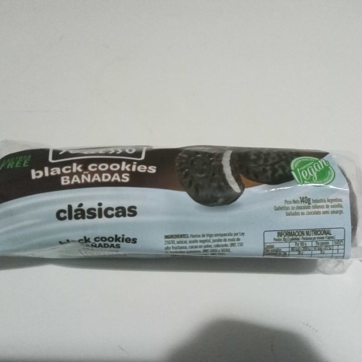 review photo of Successo Black cookies bañadas shared by @ludnaiviat on 13 Jul 2022 - review