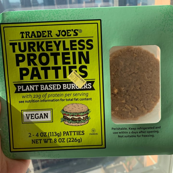 photo of Trader Joe's Turkeyless Protein Patties shared by @anasoto on  07 Oct 2020 - review
