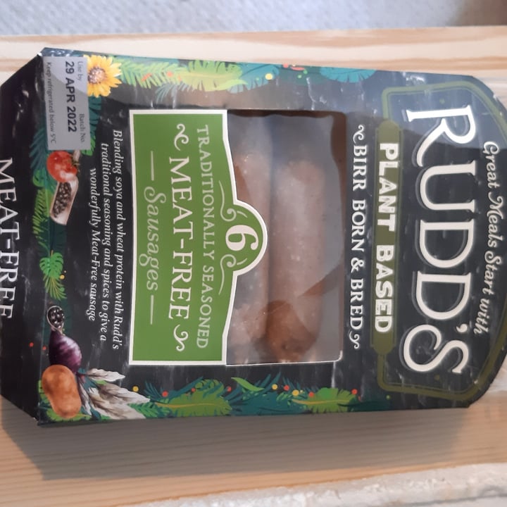 photo of Rudd's Traditionally Seasoned Meat-Free Sausages shared by @neverbesilent on  04 Jun 2022 - review