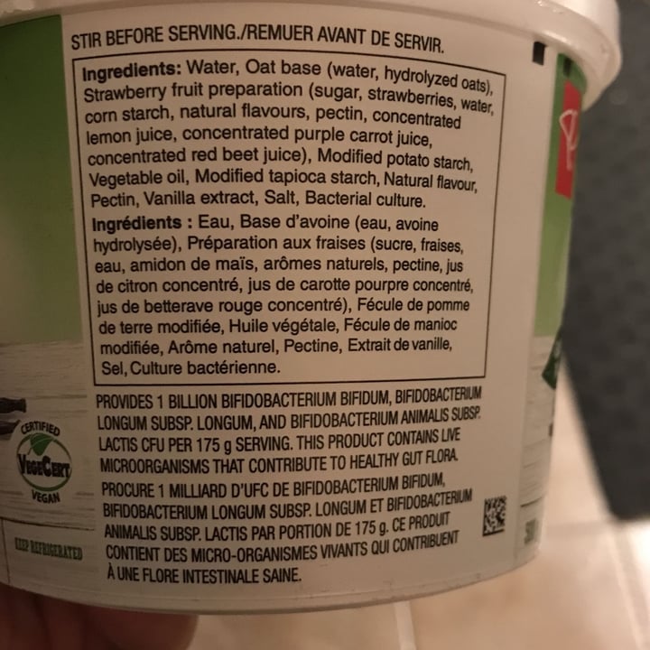 photo of Le choix du président Yogurt alternative Strawberry Vanilla Cultured Oat shared by @marie-louburelle on  04 Nov 2021 - review