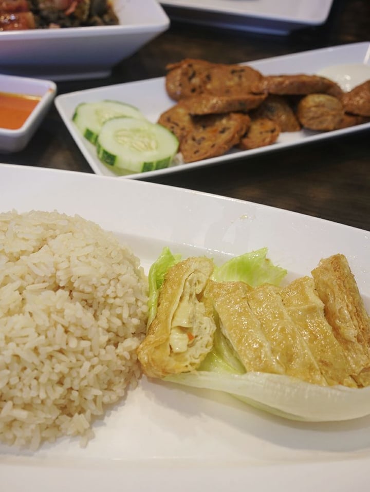 photo of North South East West Fusion Vegetarian Cuisine Hainan Roast Chicken Rice shared by @simhazel on  07 Sep 2019 - review