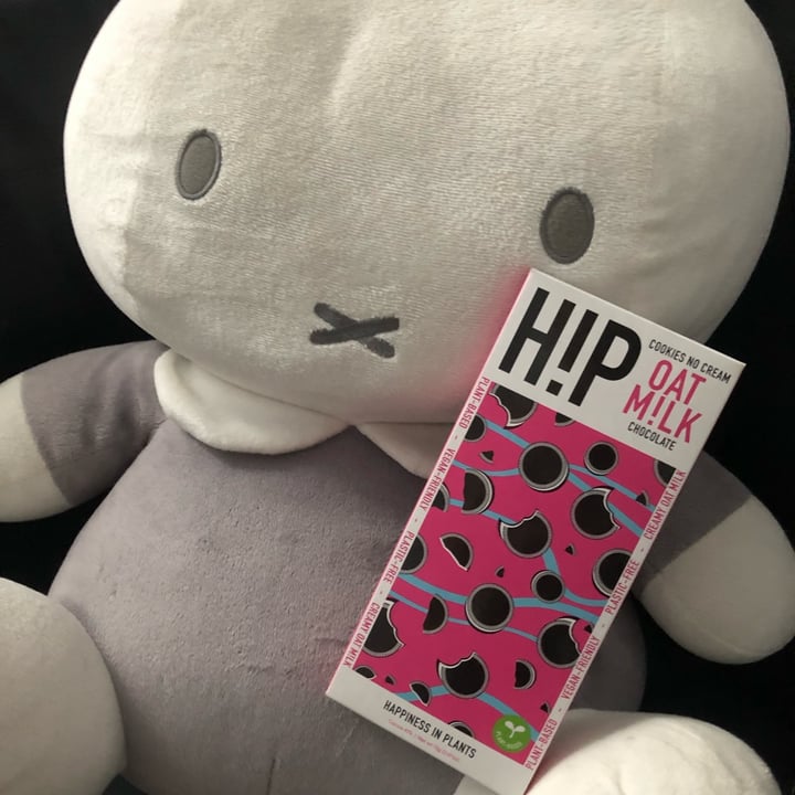 photo of HIP (H!P) Cookies & cream chocolate shared by @trixi on  07 Sep 2022 - review