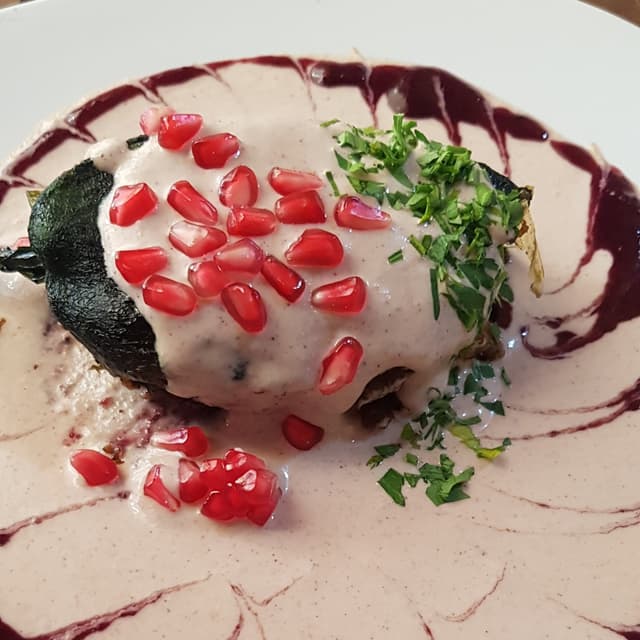 Photo of the dish “Chile en nogada”