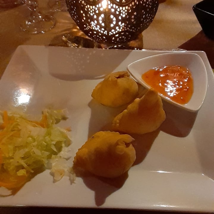 photo of Curcuma Samosa di verdure shared by @chiarafranco on  13 Dec 2021 - review