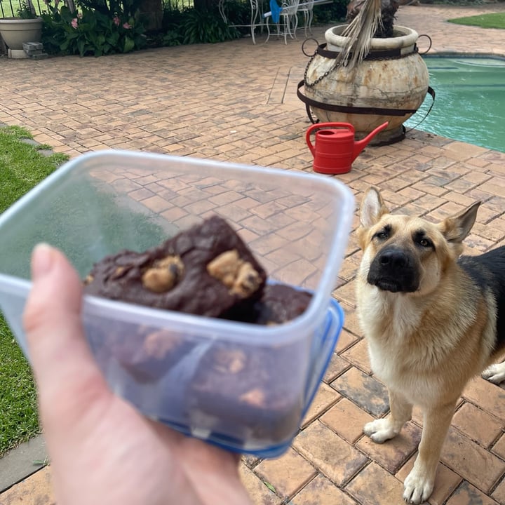 photo of Woolworths Food 5 Chunky Cookie Brownie Slices shared by @jeanne-marie on  02 Oct 2022 - review