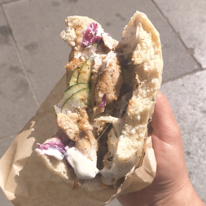 photo of Good Shit Heura Pita shared by @alejoplantbased on  30 Mar 2021 - review