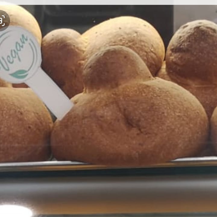 review photo of Bar Dolcezza di Cuscunà Temistocle Brioche con tuppo shared by @dargina90 on 01 Dec 2021 - review