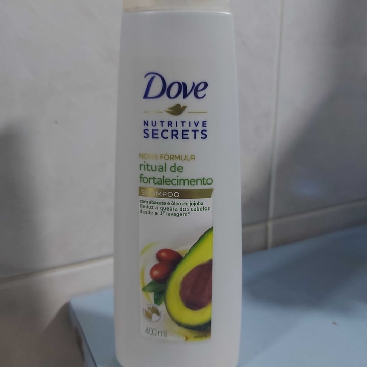 photo of Dove Shampoo ritual de fortalecimento abacate e jojoba shared by @joicehf on  09 May 2022 - review