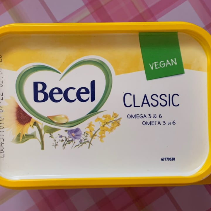photo of Becel Classic shared by @slovenianveganfinds on  28 Apr 2021 - review