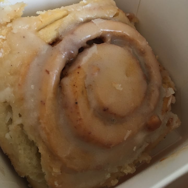 photo of Demasié Cinnamon Roll shared by @imogen on  16 Jul 2022 - review