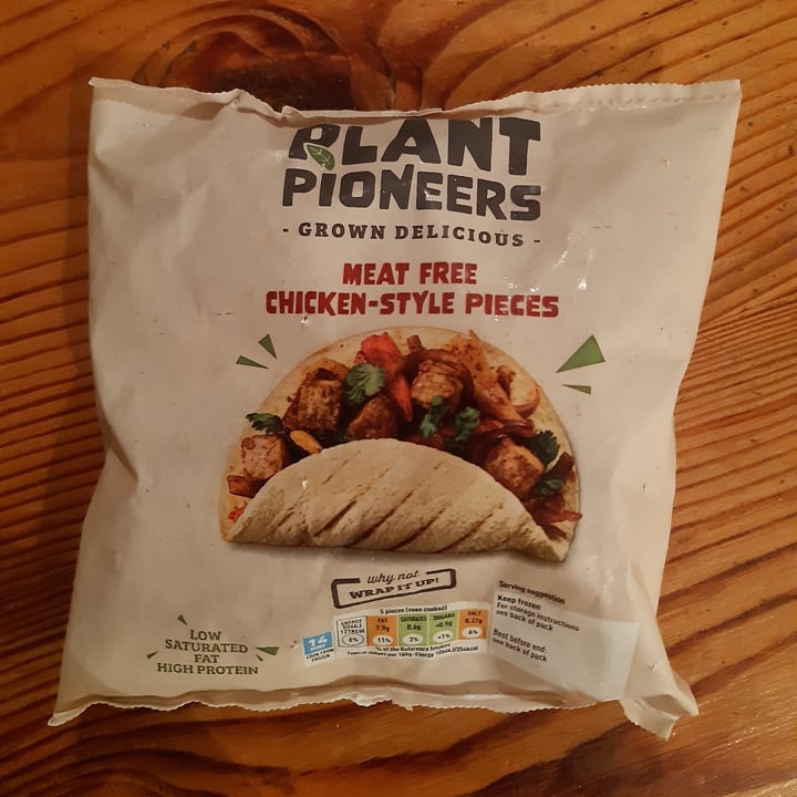 photo of Plant Pioneers Meat free chicken style pieces shared by @janxr on  22 Jan 2021 - review