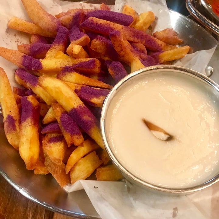 photo of The Joomak French Fries with Vegan Cheese and Purple Potato shared by @kaylabear on  04 Oct 2018 - review