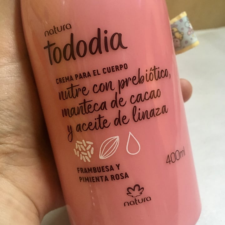 photo of Natura Crema para el cuerpo tododia frambuesa y pimienta rosa shared by @milennac on  05 Oct 2021 - review