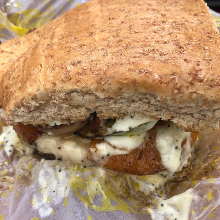 review photo of GreenFactory Hamburguesa V12 shared by @eugevegan on 16 Aug 2021 - review