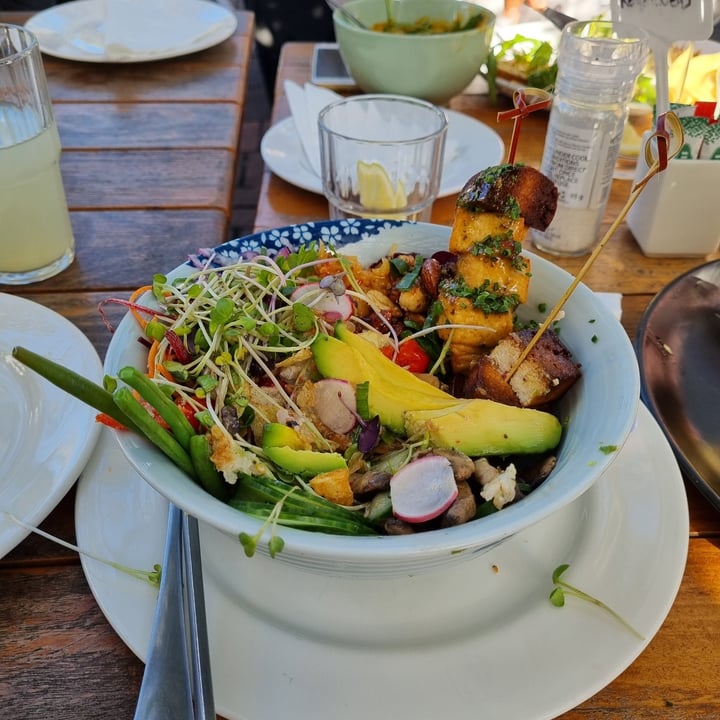 photo of Quince Vegan Pokebowl shared by @spinachsteve on  23 May 2021 - review