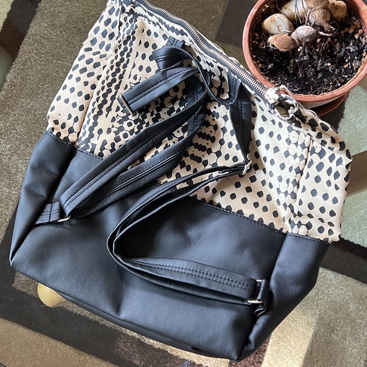 photo of Lee Coren Lee Coren Fabric Vegan backpack shared by @suebedo on  31 May 2022 - review